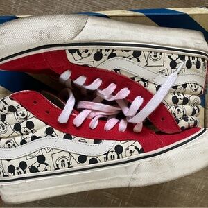 Vans vault Disney Mickey Mouse men’s 6.5 women’s 8
